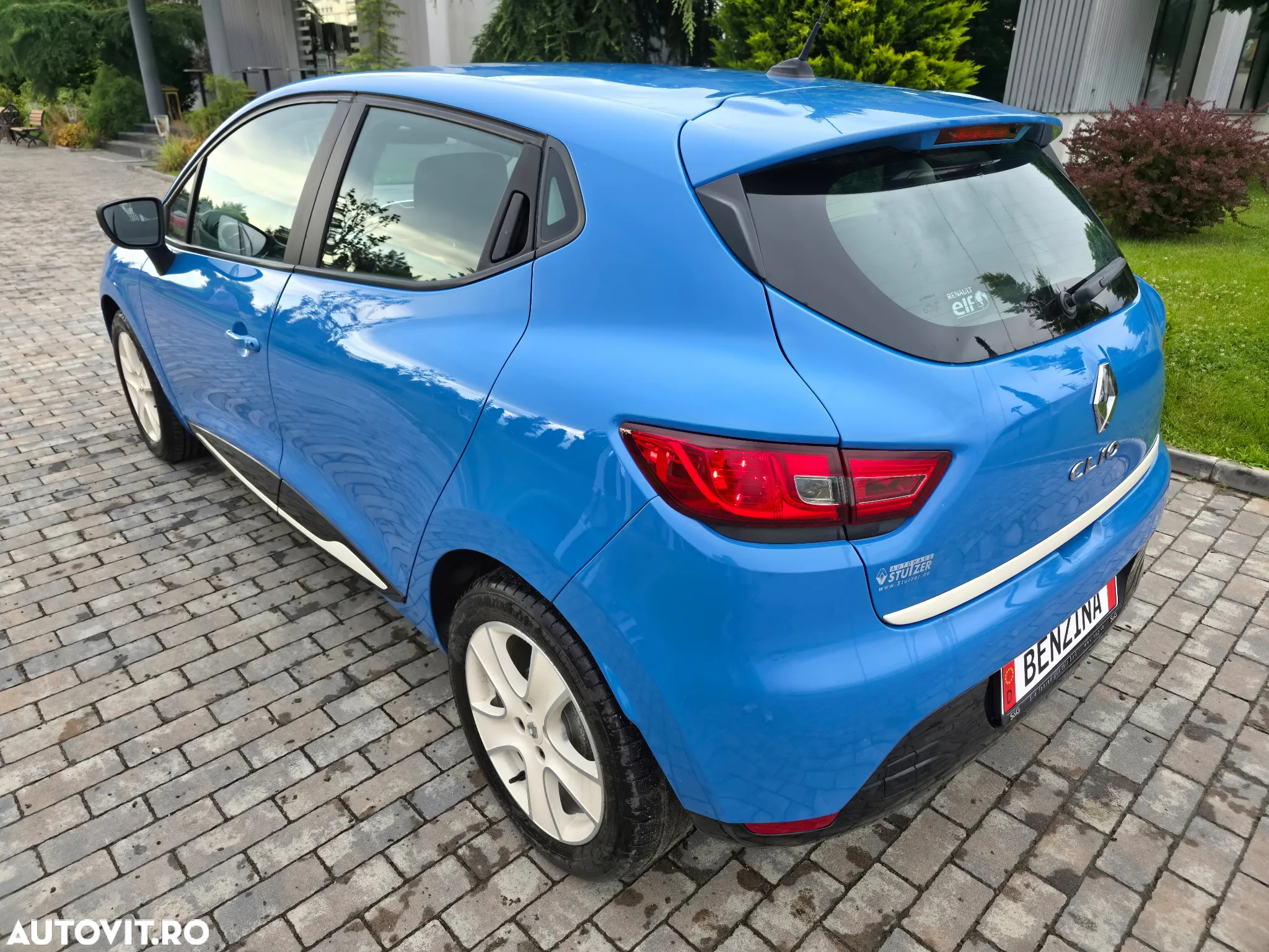 Renault Clio 1.2 16V 75 LIMITED - 7