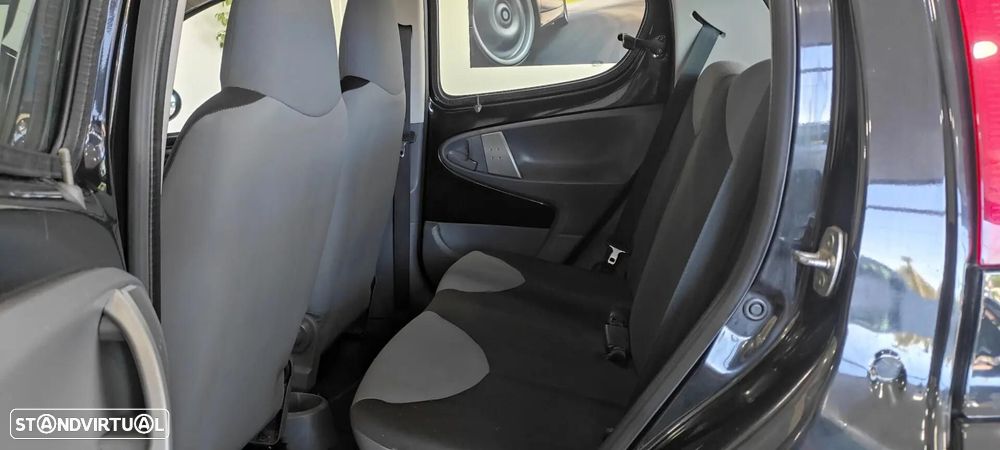 Peugeot 107 1.0 Urban - 19