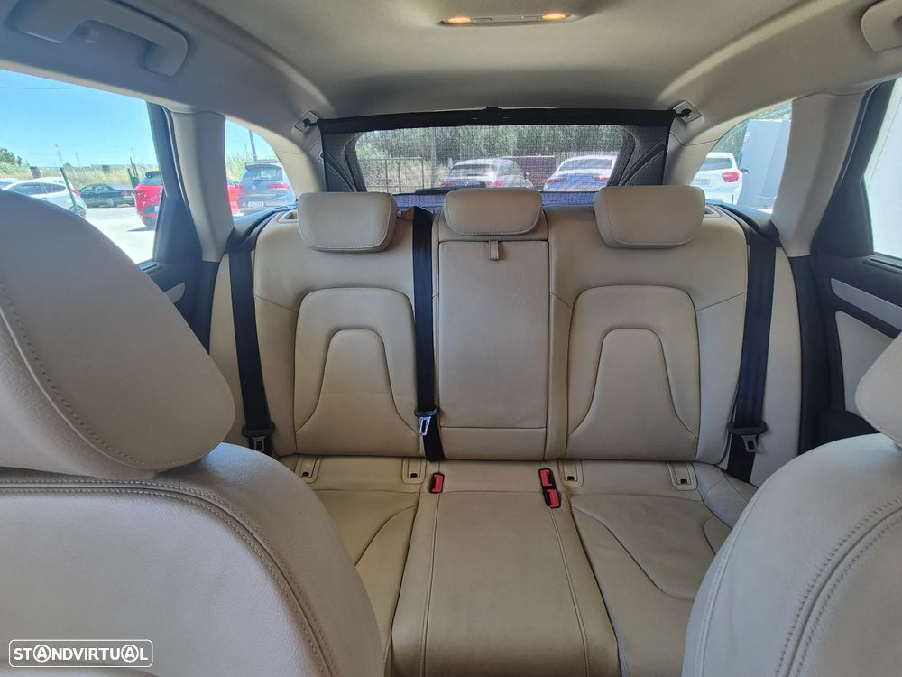Audi A4 2.0 TDI S-line - 30