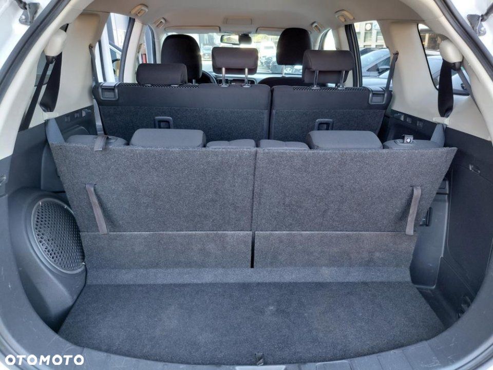 Mitsubishi Outlander - 16