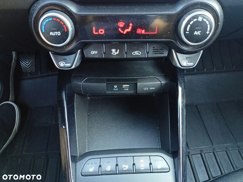 Kia Stonic 1.4 L - 11
