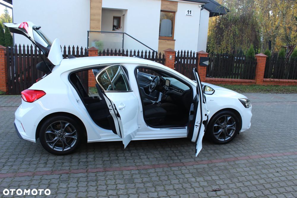 Ford Focus 1.5 EcoBlue Start-Stopp-System ST-LINE VIGNALE - 32