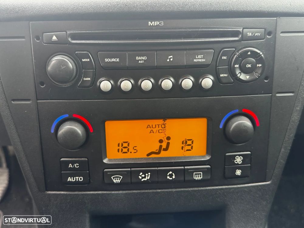 Citroën C4 1.6 HDi Exclusive - 9