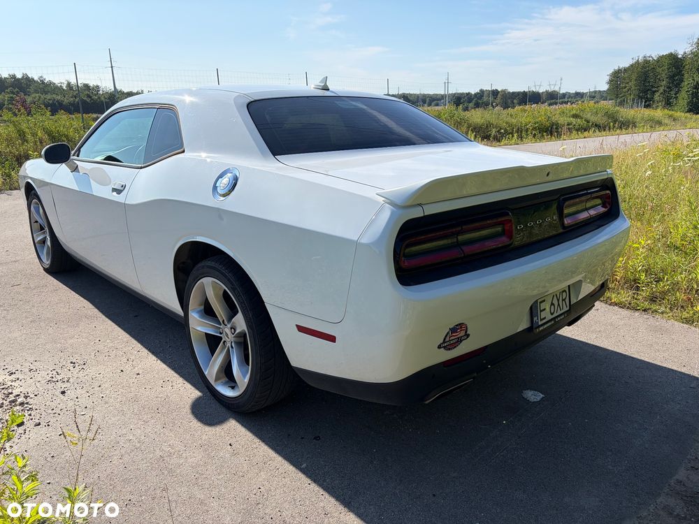 Dodge Challenger - 3