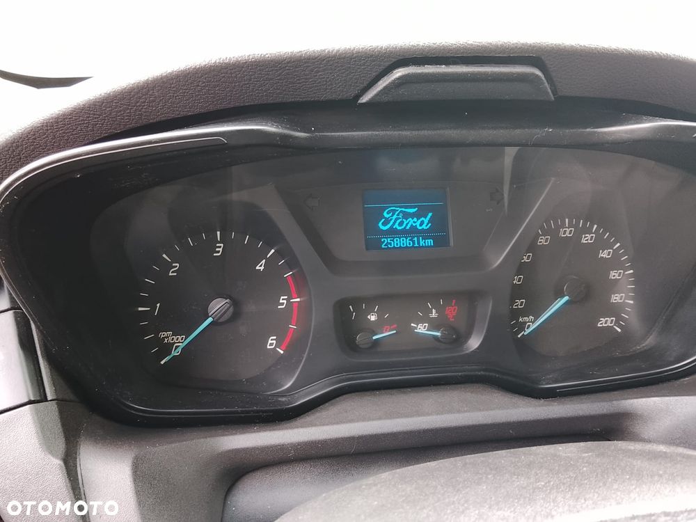 Ford Transit - 10