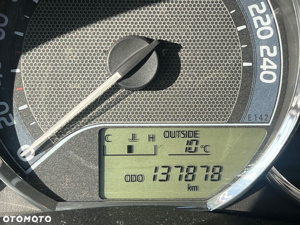 Toyota Corolla 1.6 Premium + - 10