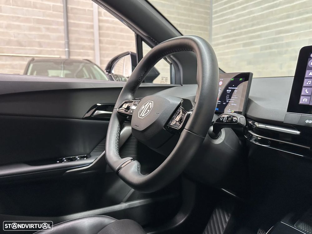MG MG4 77 kWh Extended Range Luxury - 40