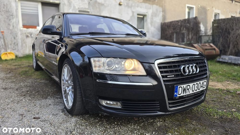 Audi A8 - 1