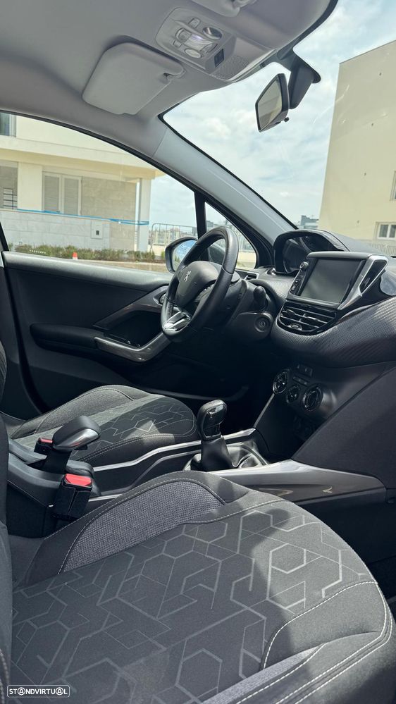 Peugeot 2008 - 9