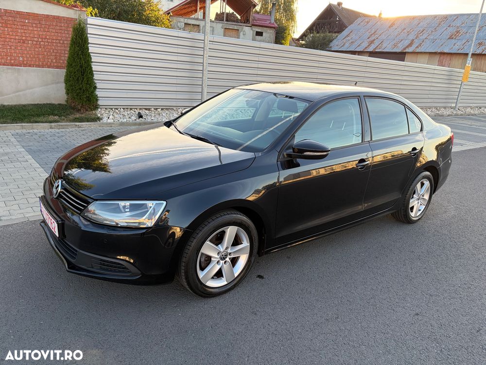 Volkswagen Jetta 2012 photo 3