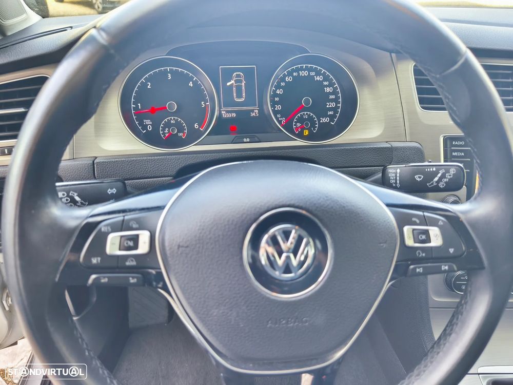 VW Golf Variant 1.6 TDi GPS Edition - 17