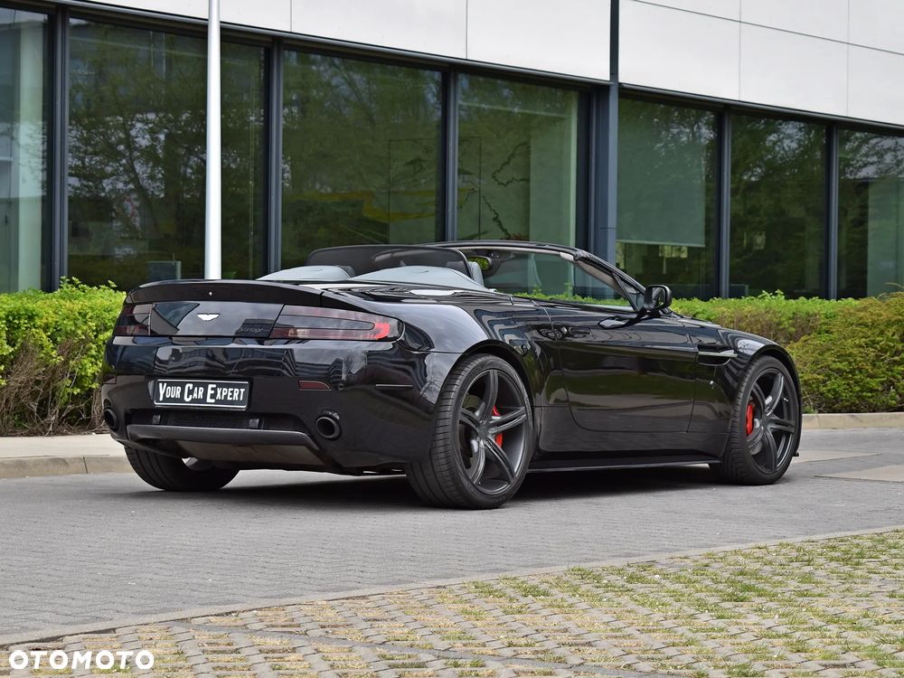Aston Martin V8 Vantage - 13