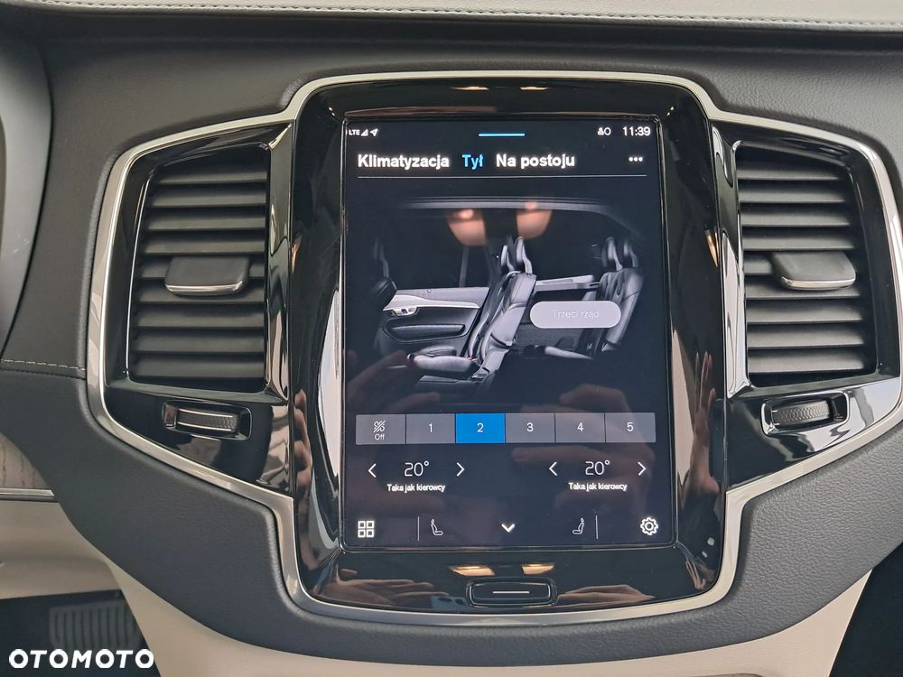 Volvo XC 90 T8 AWD Plug-In Hybrid Ultra Dark 7os - 27