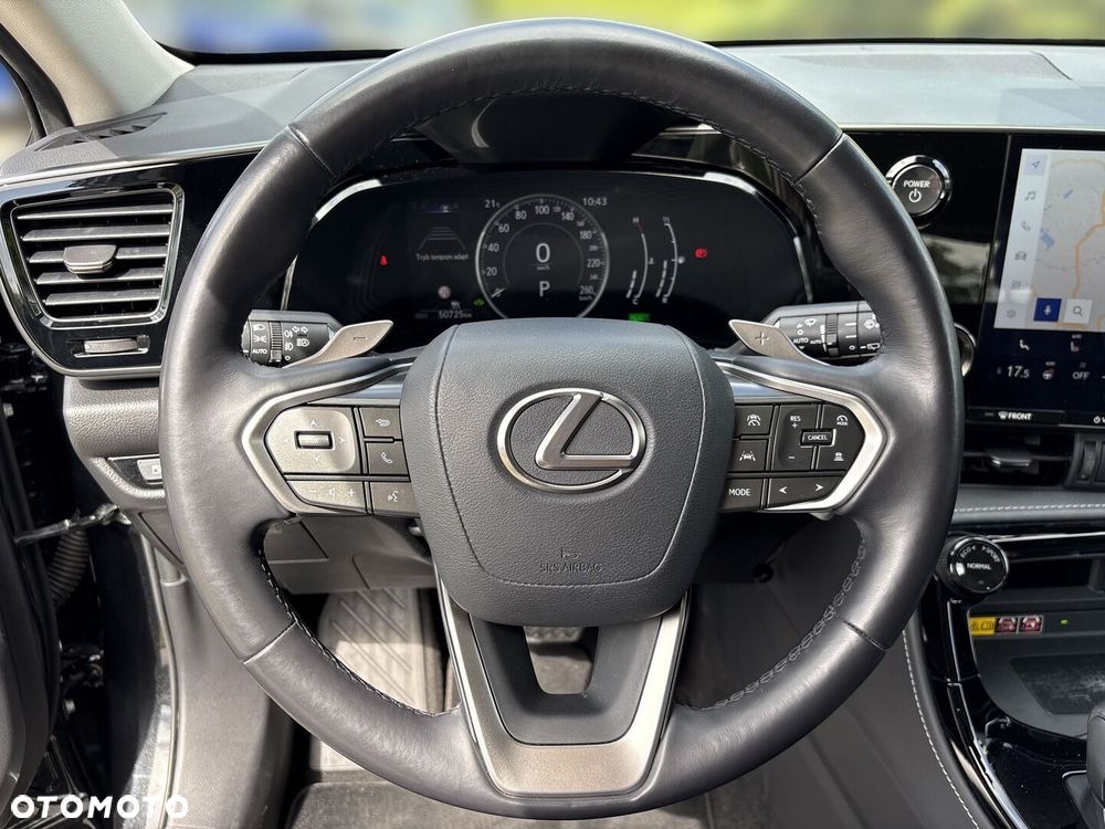 Lexus NX 350h Business AWD - 24