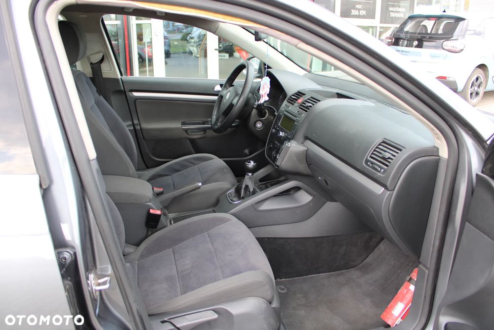 Volkswagen Jetta 1.9 TDI Comfortline - 14