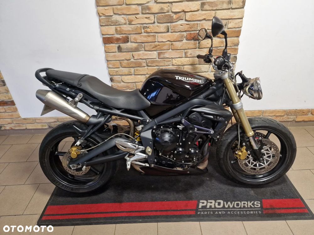 Triumph Street Triple - 36
