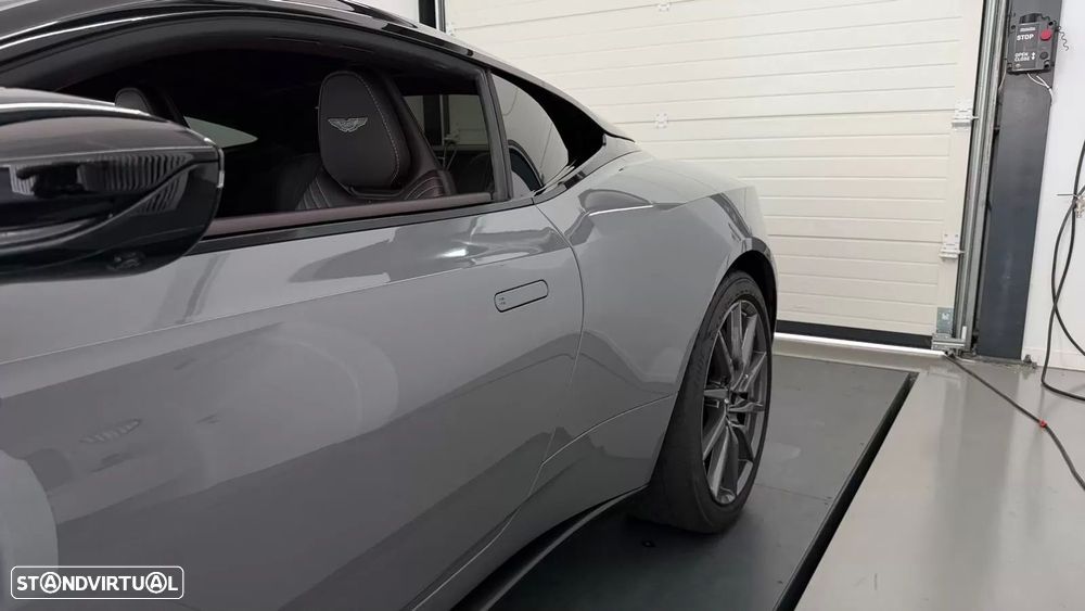 Aston Martin DB11 Coupé V8 Auto - 13