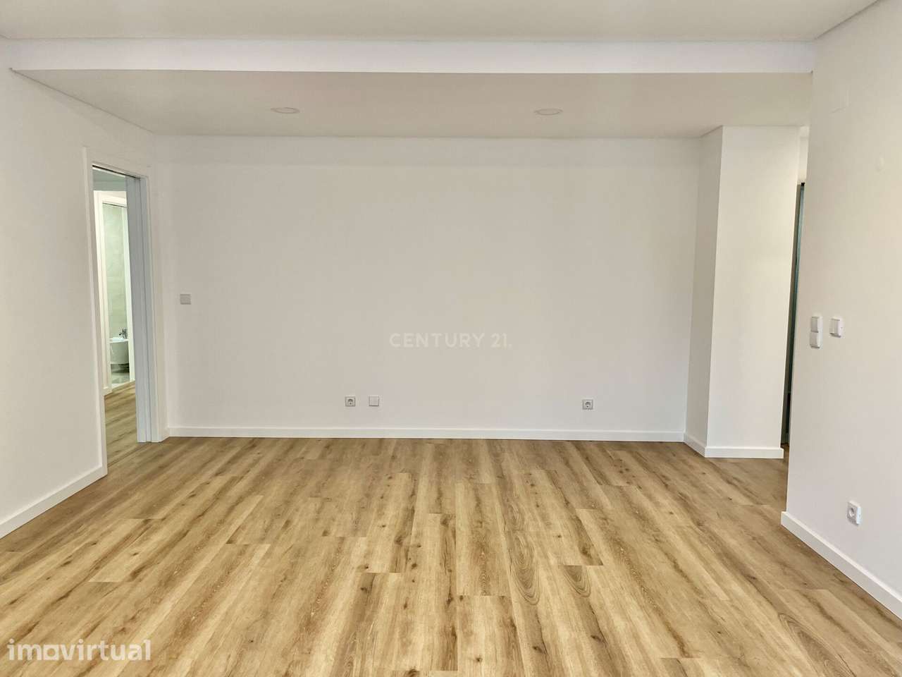 Arrenda-se T2 de Luxo no Edifício INN Campolide | Garagem | Arrecadaçã - Grande imagem: 3/31