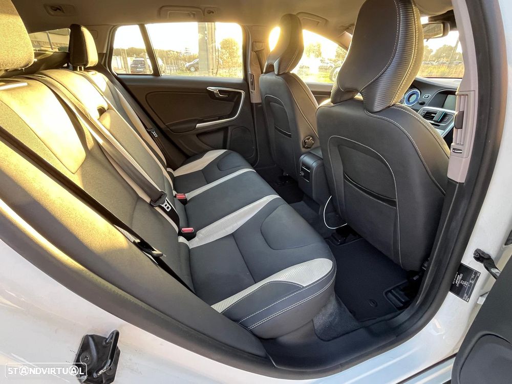 Volvo V60 D2 Edition - 22