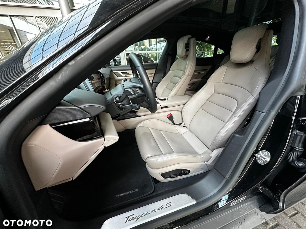 Porsche Taycan 105kWh 4S Performance Plus - 3