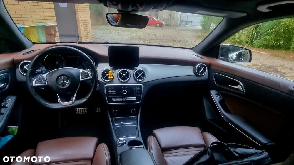 Mercedes-Benz CLA - 20
