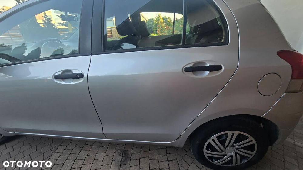 Toyota Yaris 1.0 Luna Start - 24