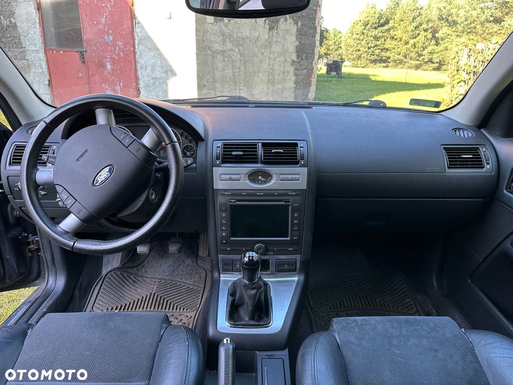 Ford Mondeo - 14