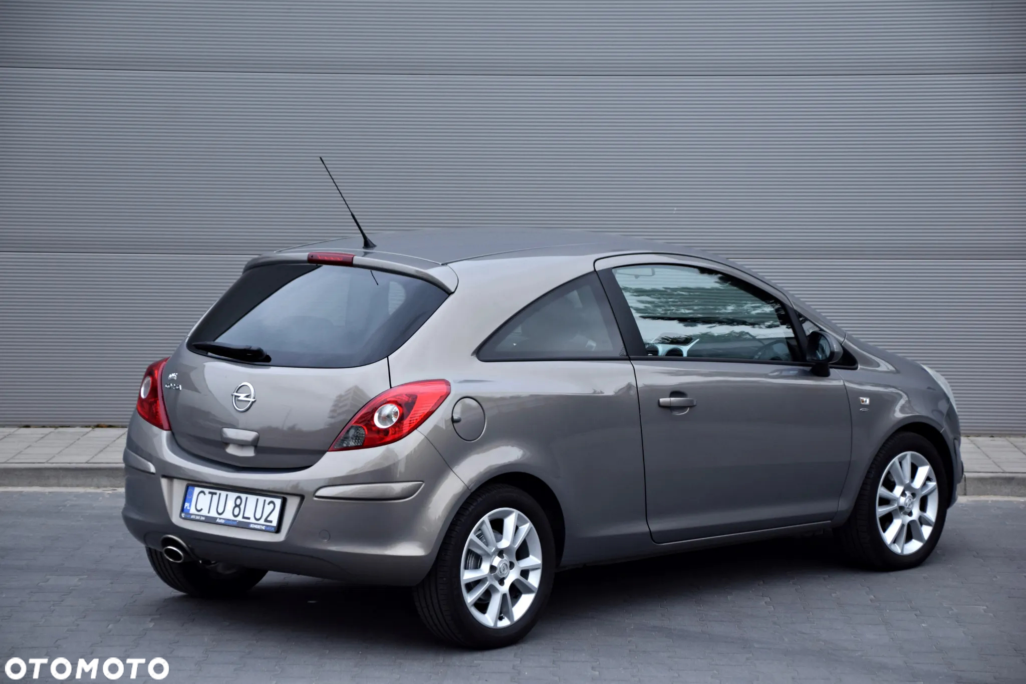 Opel Corsa 1.4 16V Satellite - 14