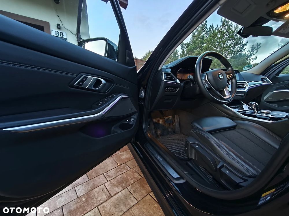 BMW Seria 3 330e Sport Line - 21