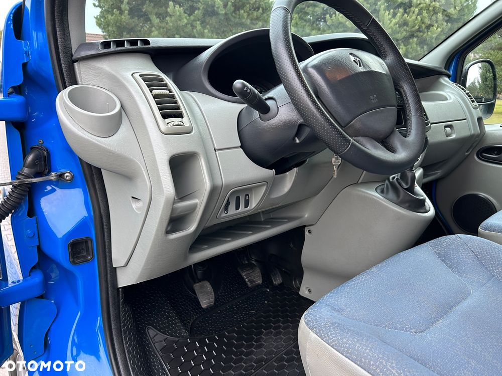 Renault Trafic - 23