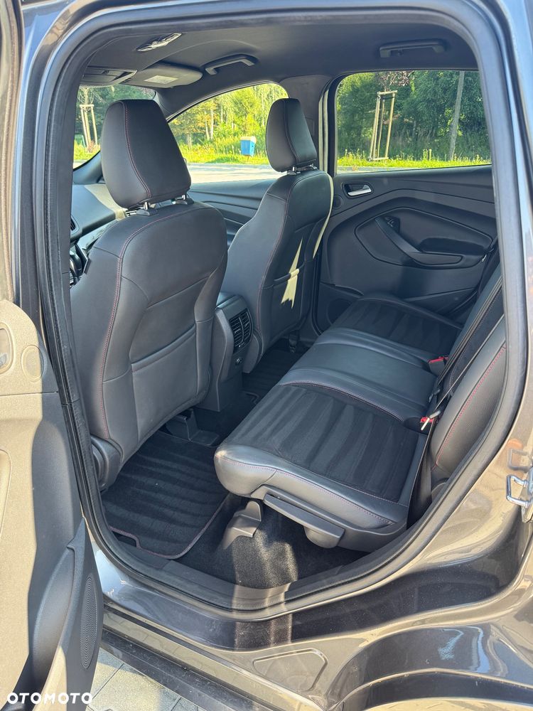 Ford Kuga 1.5 TDCi FWD ST-Line - 12