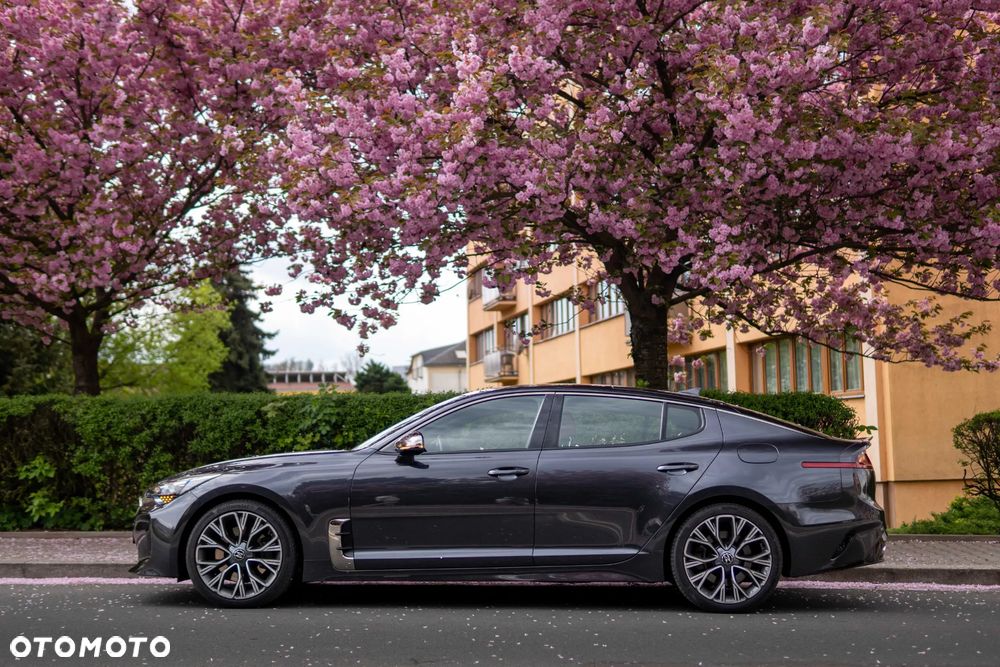 Kia Stinger 2.0 T-GDI GT Line - 1