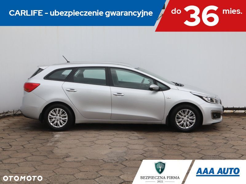 Kia Ceed - 8