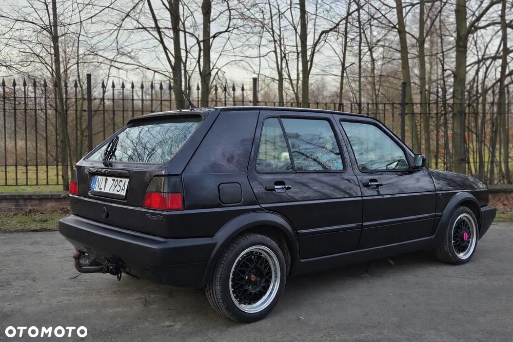 Volkswagen Golf 1.8 - 4