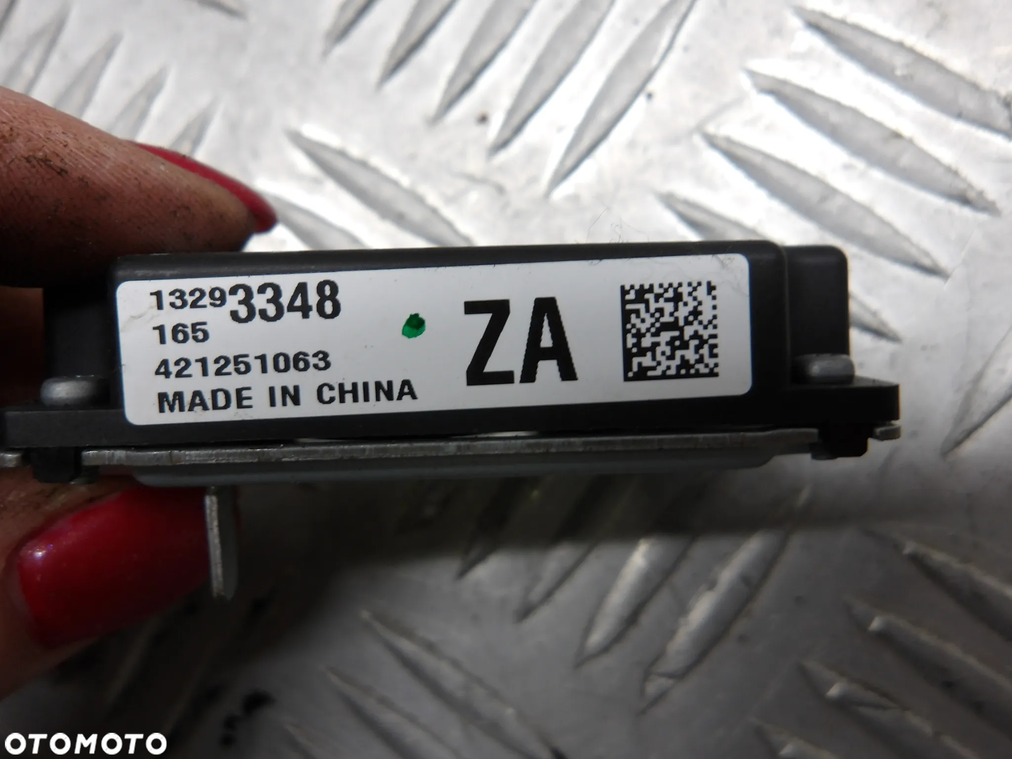 OPEL ASTRA IV J 1.3CDTI HB 09-12 WZMACNIACZ ANTENY 13293348 - 3