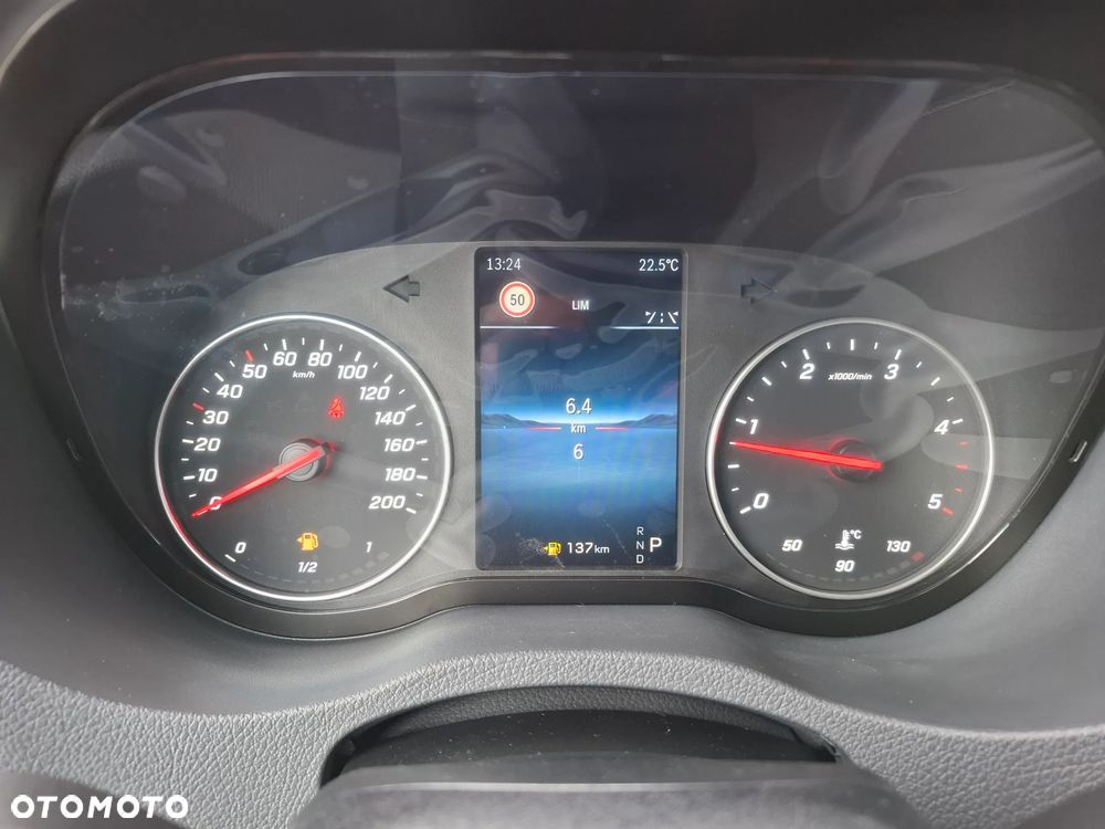 Mercedes-Benz Sprinter 319 CDI Furgon SELECT długi 4325 mm L3H2 - 33