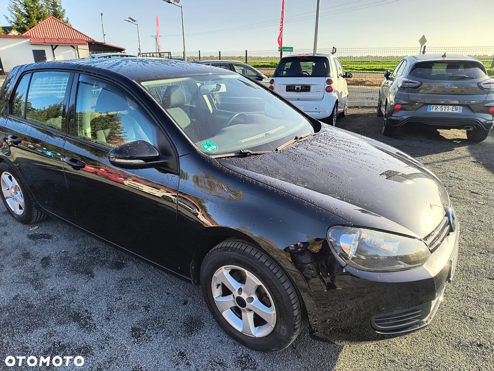 Volkswagen Golf - 1