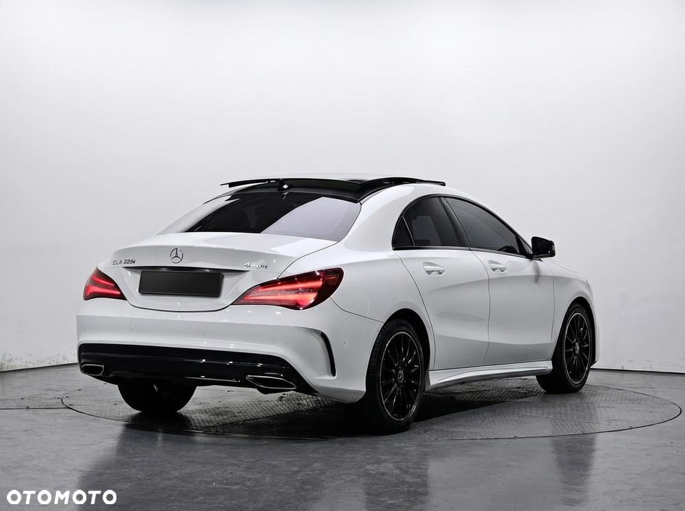 Mercedes-Benz CLA - 4