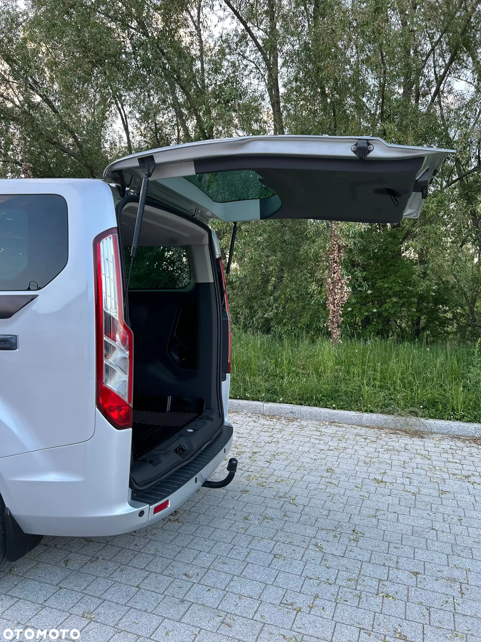 Ford Tourneo Custom - 7