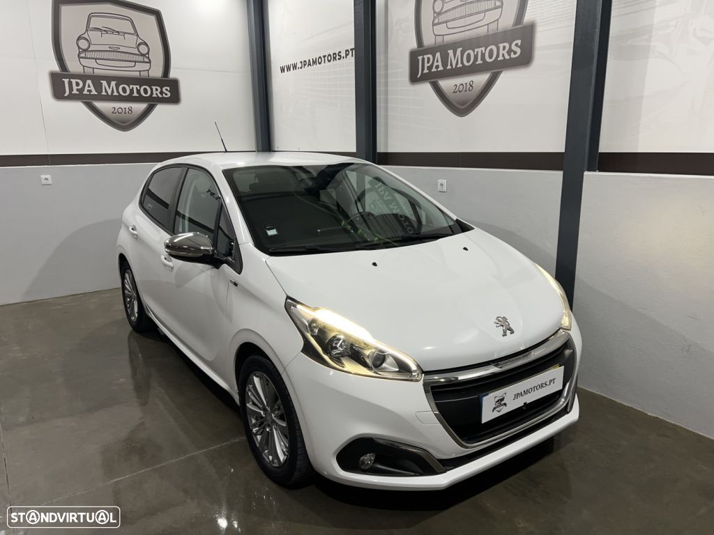 Peugeot 208 1.2 PureTech Style - 1