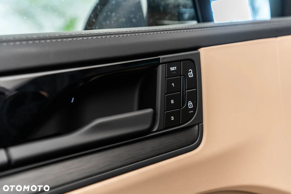 Porsche Cayenne E-Hybrid - 28