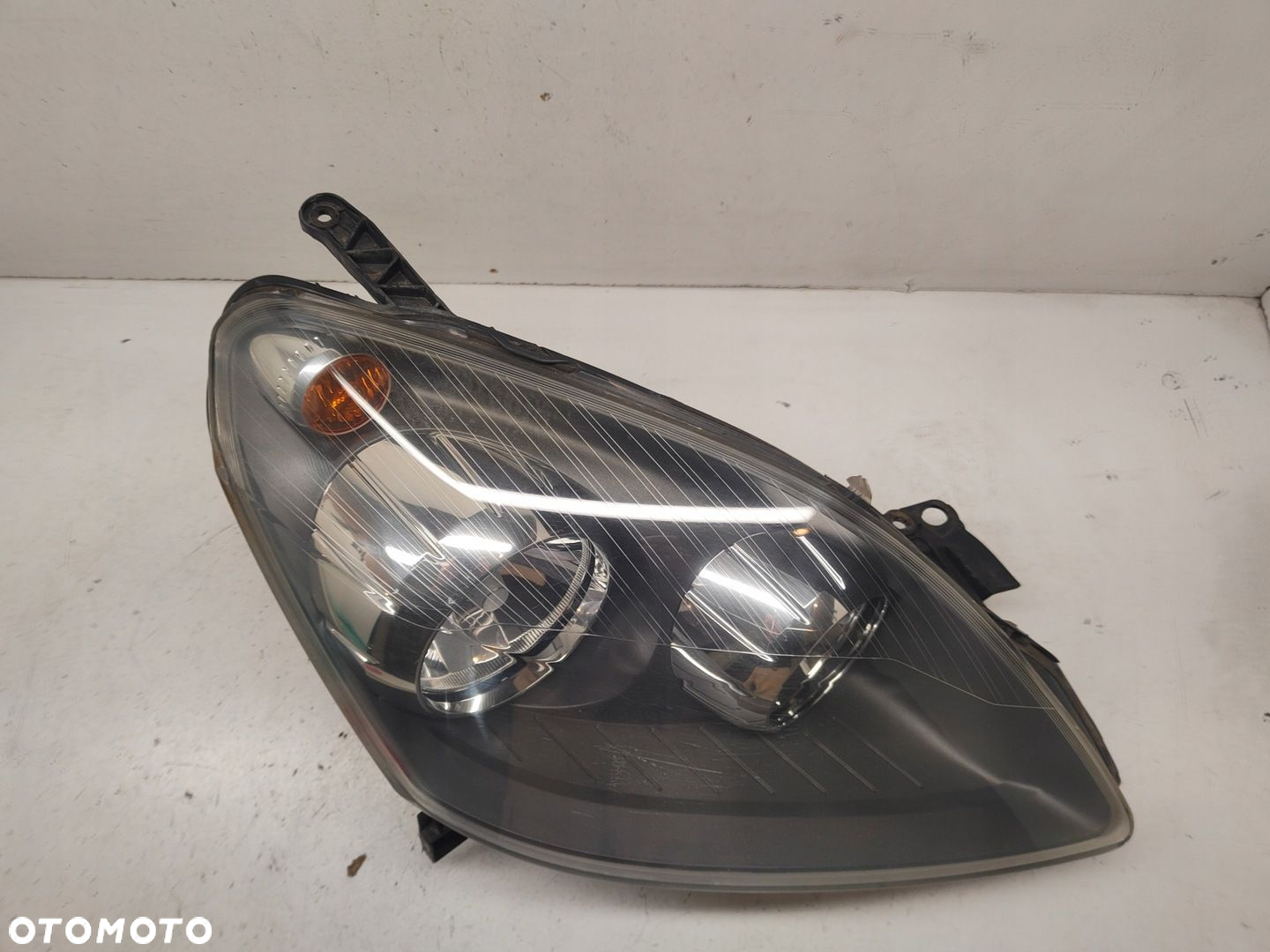 OPEL ZAFIRA B LIFT ZW LAMPA PRAWY PRZÓD 13252473 - 4