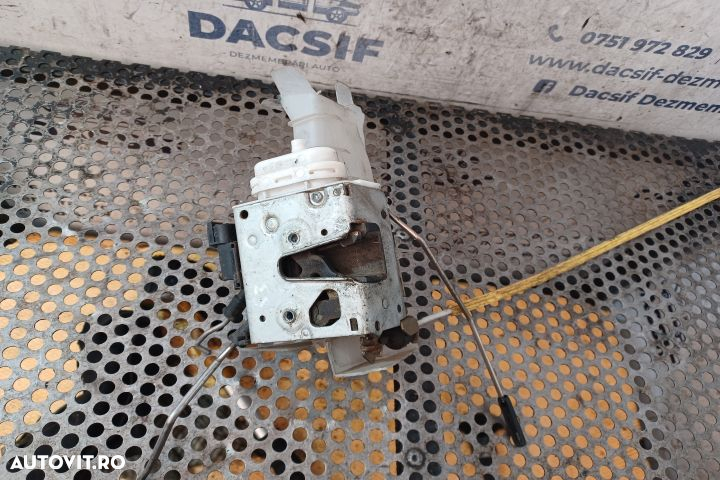 BROASC USA STANGA FATA BMW Seria 3  seria - 2