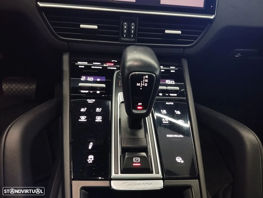 Porsche Cayenne Coupé E-Hybrid - 43