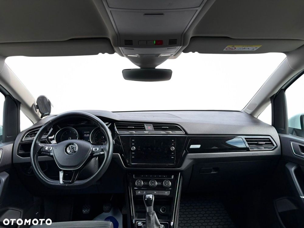 Volkswagen Touran 1.5 TSI EVO Highline - 9