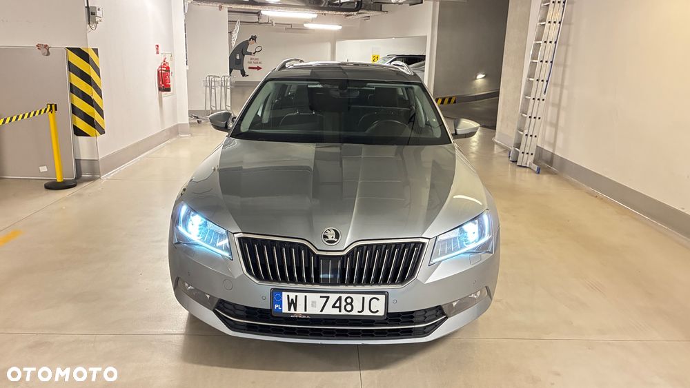 Skoda Superb 2.0 TDI Ambition - 2