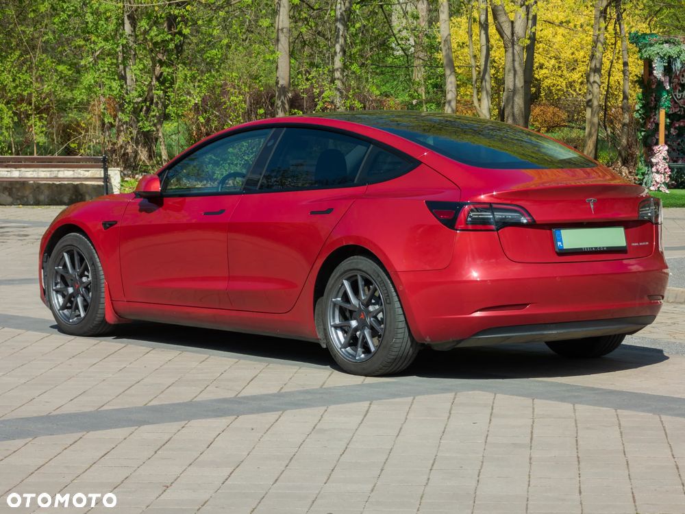 Tesla Model 3 - 14