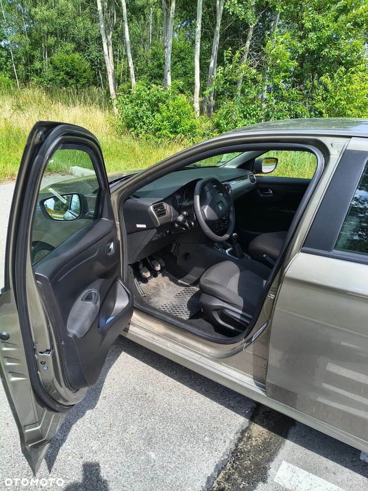 Peugeot 301 1.2 Pure Tech Active - 7