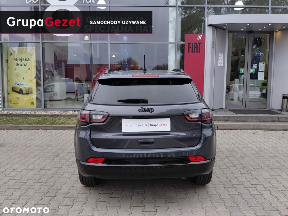 Jeep Compass - 18