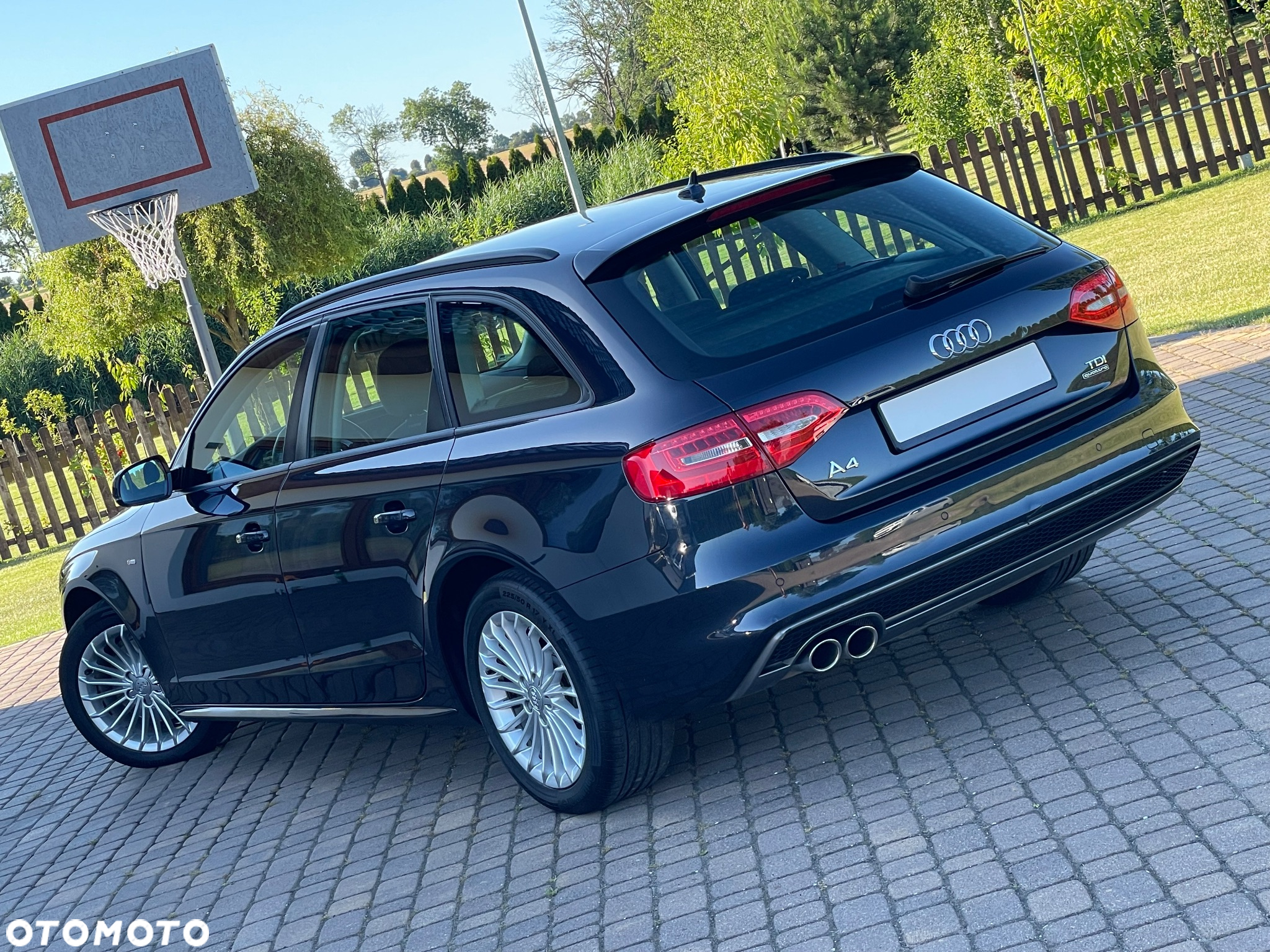 Audi A4 - 4